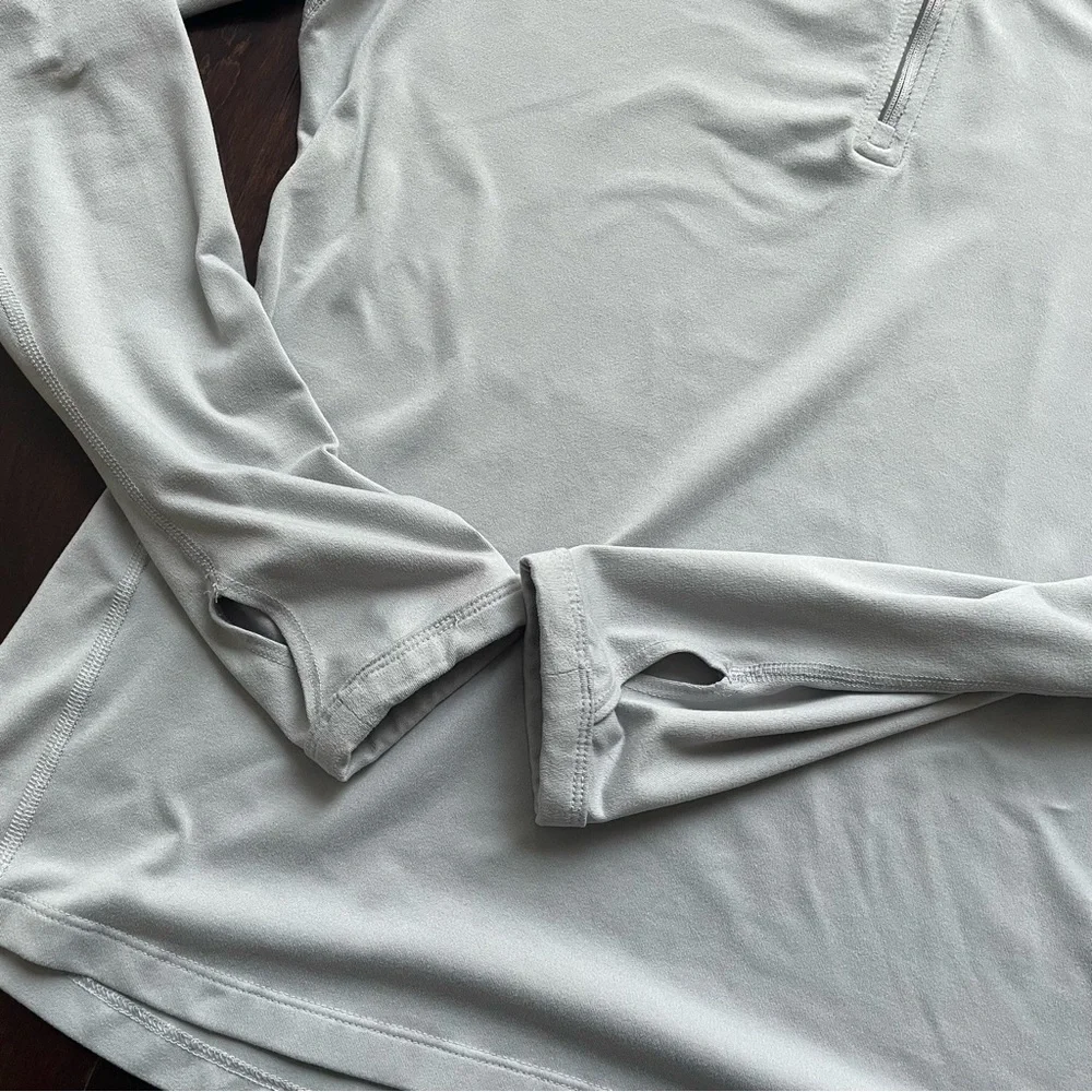 Nike Dri-Fit NY Jets Women’s Size L Light Gray 1/4 Zip LS Shirt NFL Thumb Holes - Picture 3 of 6